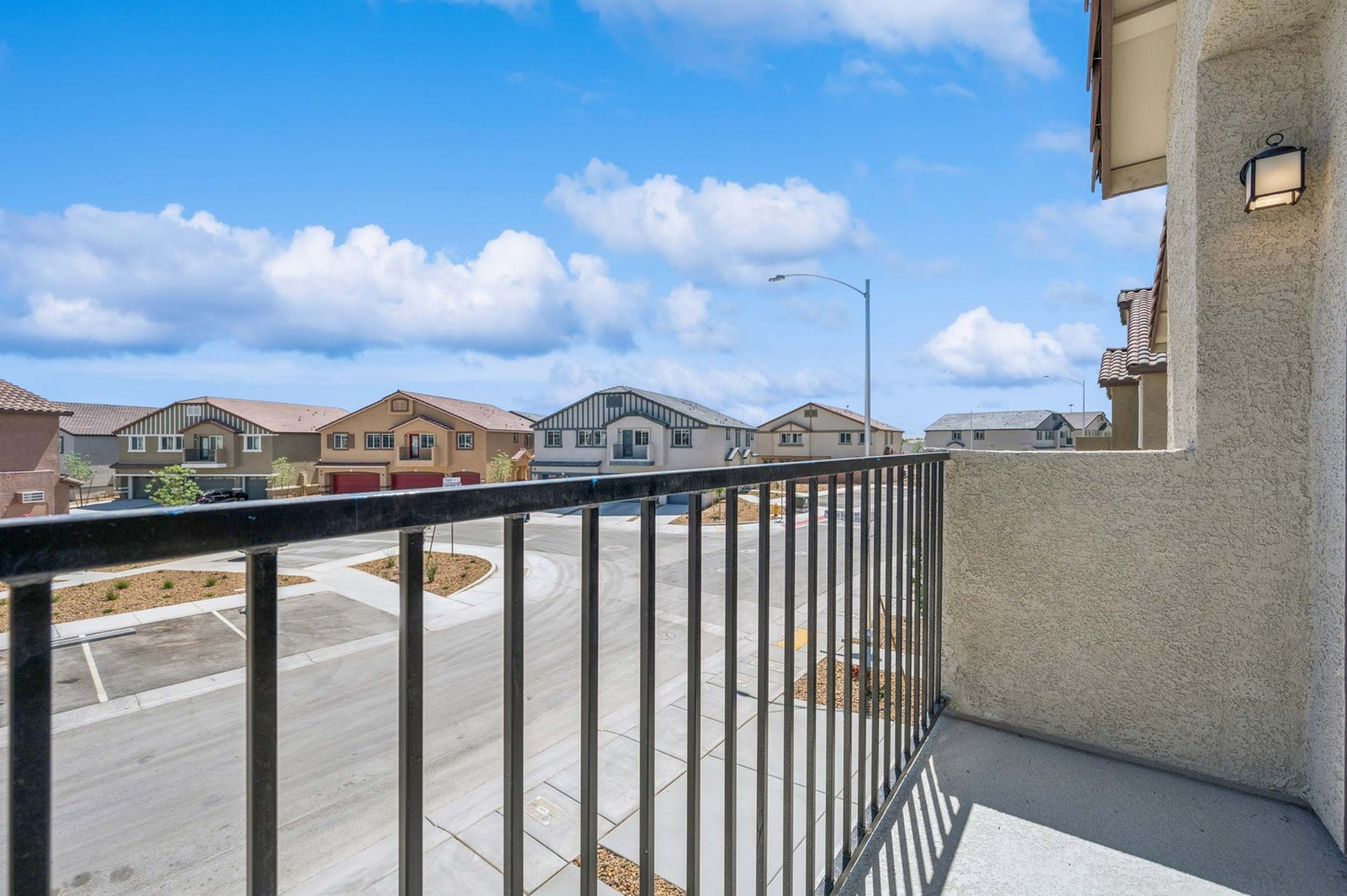 13 7410kingsleycvlna1unit 2014 large 1
